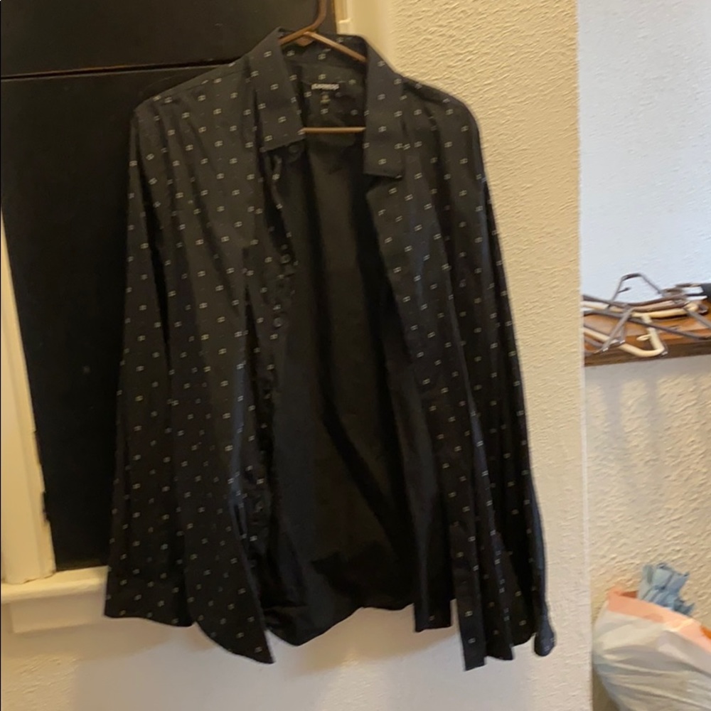 Men’s black patterned dress shirt